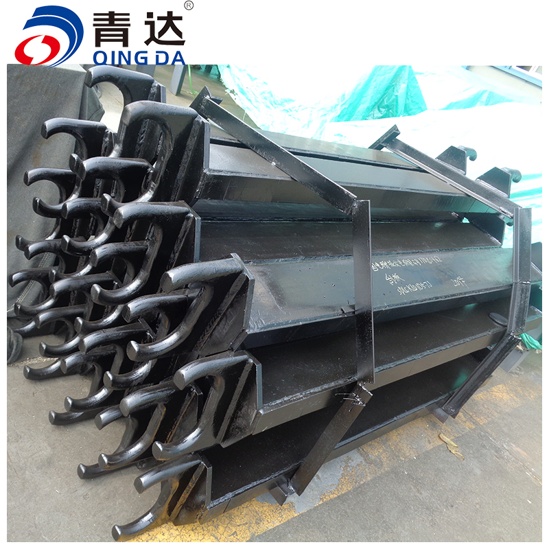 【青岛达能环保设备股份有限公司】刮板GDXW-SX01B3.7B20CrMnTi+65MnGBL